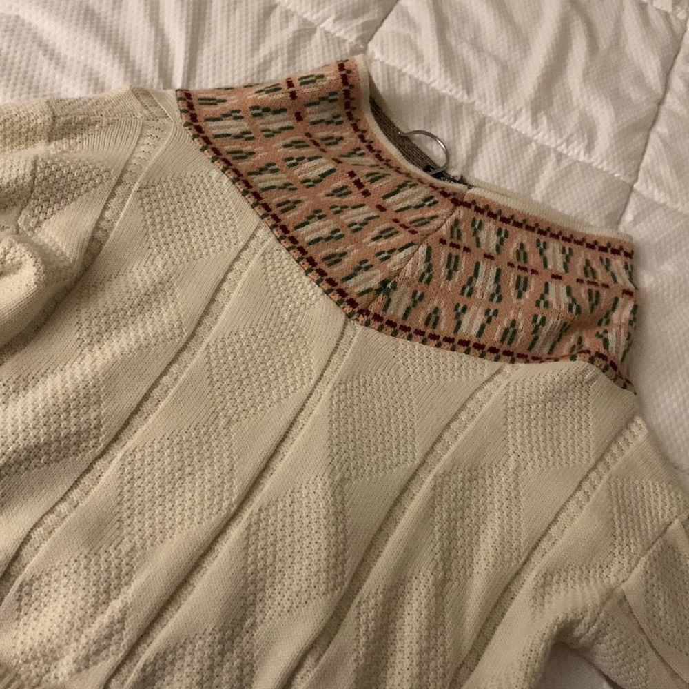 Size small shrub sweater